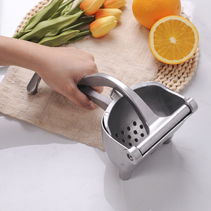 Herramientas <span class=keywords><strong>de</strong></span> cocina, exprimidor <span class=keywords><strong>de</strong></span> frutas portátil, prensa <span class=keywords><strong>de</strong></span> limón <span class=keywords><strong>de</strong></span> aluminio, extractor <span class=keywords><strong>de</strong></span> exprimidor Manual para naranja, Lima, uva, granada - Product Image 3