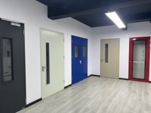 304 in acciaio inox Anti collisione porta libera per la fabbrica di cibo supermercato bidirezionale porta <span class=keywords><strong>a</strong></span> battente di Reset automatico - Product Image 4