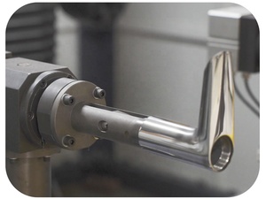 Sei assi e quattro stazioni 4 manipolatori macchina di lucidatura Cnc per lucidatura automatica quattro pezzi in una sola volta - Product Image 5