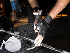 卸売チョークボールポータブルノンスキッドフィットネスジムチョークパウダーウェイトリフティングアンチスウェットチョークボール - Product Image 5