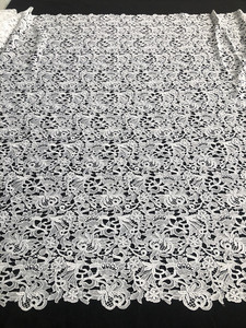 Bán Trực Tiếp Từ Nhà Máy Phong Cách Mới Guipure Hóa Chất 100% Polyester Sợi Sữa Váy Thêu Hoa Vải Ren Trắng - Product Image 5