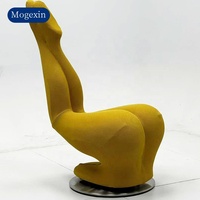 Fauteuil d'appoint français moderne de conception unique en rouge décontracté et créatif avec un motif floral unique pour appartement, villa, chambre à coucher, salle à manger