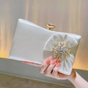 Women Handbags Luxury <b>Wedding</b> <b>Clutches</b> Purses Bowknot Elegant Ladies Square Evening Bags - Product Image 2
