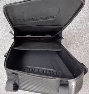 Nouveau design TTx72 Carbon Portable Bicycle Toolkit Pièces de rechange populaires Personnalisables Facile à ranger et à accéder - Product Image 3