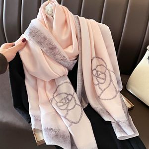 Sciarpa Vintage di Alta Gamma per Donne, Lunga in Raso, Accessorio Estivo alla Moda per Viaggi - Product Image 2