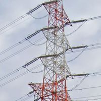 Torre de Transmisión de Energía de Alta Tensión de 45 Metros, Autoportante, de Acero Q345B, con Estructura de Celosía de 4 Patas, Galvanizada en Caliente, para Aviación