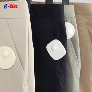 แท็กกันขโมย EAS RF ขนาด 70*58 มม. จำนวน 100 ชิ้น ความถี่ 8.2MHz สีขาวและสีดำ แท็กแข็งรูปทรงสี่เหลี่ยมขนาดใหญ่ สำหรับร้านค้าปลีก - Product Image 3