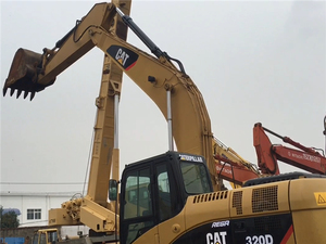 Excavatrice sur chenilles Caterpillar 320D d'occasion avec moteur Cummins, poids opérationnel de 20 tonnes - Product Image 6