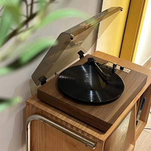 <span class=keywords><strong>Lecteur</strong></span> <span class=keywords><strong>de</strong></span> disque <span class=keywords><strong>vinyle</strong></span> phonographe rétro <span class=keywords><strong>de</strong></span> haute qualité <span class=keywords><strong>de</strong></span> style <span class=keywords><strong>haut</strong></span> <span class=keywords><strong>de</strong></span> <span class=keywords><strong>gamme</strong></span> à la mode avec cartouche en céramique - Product Image 3