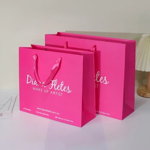 Sacs cadeaux en papier de luxe imprimés avec logo personnalisé, sacs de shopping boutique, sacs en papier rose avec votre propre logo - Product Image 1