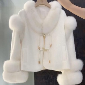 Spot petit parfum tempérament imitation fourrure de renard manteau femme - Product Image 1