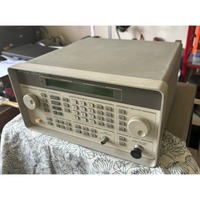 1 Pcs 8648d Synthesized Rf Signal Generator, 9 Khz to 4000 Mhz in Good Second-hand Condition
