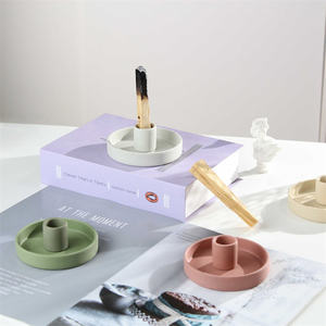 Soporte de incienso de cerámica mate de decoración nórdica personalizada de alta calidad para palos de Palo Santo uso aromático - Product Image 1