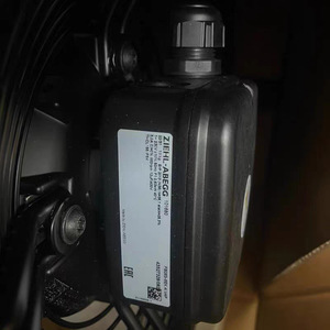 พัดลมระบายความร้อนแบบแกน Ziehl-Abegg 230V 2900 รอบต่อนาที ติดตั้งบนหลังคา ใบพัดอะลูมิเนียมสีดำ สำหรับใช้งานกลางแจ้ง - Product Image 4