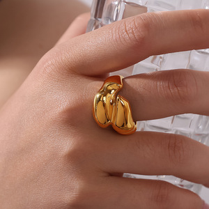 Bague en acier inoxydable plaqué or 18 carats, minimaliste et irrégulière, bijou de luxe pour femme, à porter au quotidien, bague empilable. - Product Image 2
