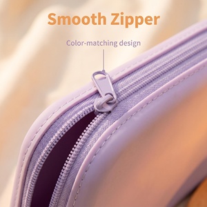 Pochette de rangement en silicone souple avec fermeture éclair, portable, avec dragonne, pour voyage, maquillage, monnaie et cartes, logo personnalisé, faible MOQ - Product Image 2
