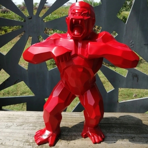 Esculturas de Gorila Coloridas de Resina Roja de Tamaño Real Personalizadas para Jardín Exterior, Estatuas de <span class=keywords><strong>King</strong></span> <span class=keywords><strong>Kong</strong></span> de Fibra de Vidrio en Venta - Product Image 2