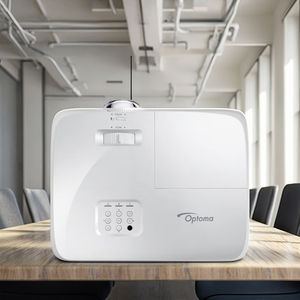 YEX8875ST <span class=keywords><strong>Simulateur</strong></span> de golf DLP à courte portée avec conception portable 3D intégrée et interfaces complètes d'installation à courte distance - Product Image 2