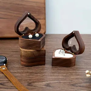 Caja de anillo de joyería de madera de nogal de boda OEM personalizado para regalo
