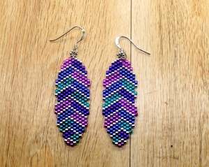 Pendientes de cuentas Miyuki hechos a mano, felicidad artesanal - Product Image 1