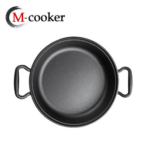 Cucina moderna da 12 pollici in ghisa profonda vaschetta per <span class=keywords><strong>Pizza</strong></span> con fondo piatto e coperchio in legno pentole per la cottura di pizze - Product Image 3