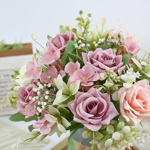 Bouquet de roses artificielles en soie Lichao, fait main, pour mariage, décoration intérieure, accessoires de photographie, style moderne - Product Image 1
