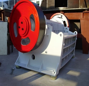 Pièces de rechange pour concasseur à mâchoires à rotation rapide à <span class=keywords><strong>vendre</strong></span> au Bangladesh – Concasseur à mâchoires sur chenilles à ressort - Product Image 1