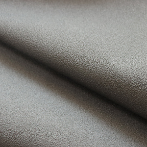 Cuero Sintético de PVC Antideslizante de 0.6mm de Grosor y 160cm de Ancho con Textura Granulada <span class=keywords><strong>para</strong></span> Bolsos, Guantes, Tapicería y Motocicletas - Product Image 2