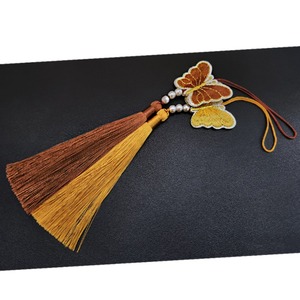 Adorno de Perlas Coreano Tradicional Norigae, Colgante de Mariposa, Elegante Borla de Seda, Adorno Decorativo de Perlas, Colgante para Bolso, Único - Product Image 2