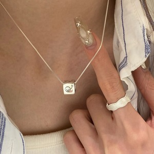 Collar de Plata de Ley S925 con Forma de Corazón y un Solo Diamante, Estilo Lujoso y Sofisticado, Cadena para Clavícula, Colgantes y Dijes Finos - Product Image 4