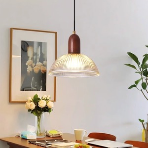 Petit luminaire suspendu LED réglable en hauteur de style médiéval en verre pour <span class=keywords><strong>restaurant</strong></span>, bar, balcon, salon, rouge - Product Image 2