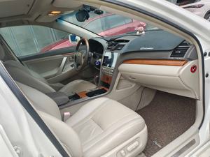 รถยนต์<span class=keywords><strong>มือ</strong></span><span class=keywords><strong>สอง</strong></span> Toyota <span class=keywords><strong>Camry</strong></span> <span class=keywords><strong>ปี</strong></span> <span class=keywords><strong>2010</strong></span> รุ่น 240G Luxury Edition 5 ที่นั่ง พวงมาลัยซ้าย เกียร์ธรรมดา 5 สปีด รถซีดานขนาดกะทัดรัด เครื่องยนต์เบนซิน มาตรฐานยูโร 4 ระยะทาง 110000 กม. - Product Image 4