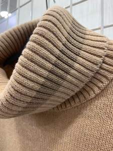 De gran tamaño de punto Y2k botón patrón de rayas borde <span class=keywords><strong>crudo</strong></span> <span class=keywords><strong>cuello</strong></span> en V de punto personalizado suéter de <span class=keywords><strong>cuello</strong></span> <span class=keywords><strong>alto</strong></span> para damas/mujeres/niñas - Product Image 3