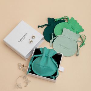 Bolsas de Regalo y Cajas de Joyería con Cordón y Logotipo Personalizado de Fábrica, Bolsas de Joyería de Microfibra con Almohadilla Insertada - Product Image 5