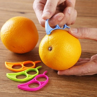Schattige muisvormige plastic citrus schiller, handzaam met ring voor de vinger, herbruikbaar, draagbaar, makkelijk schoon te maken, keuken gadget