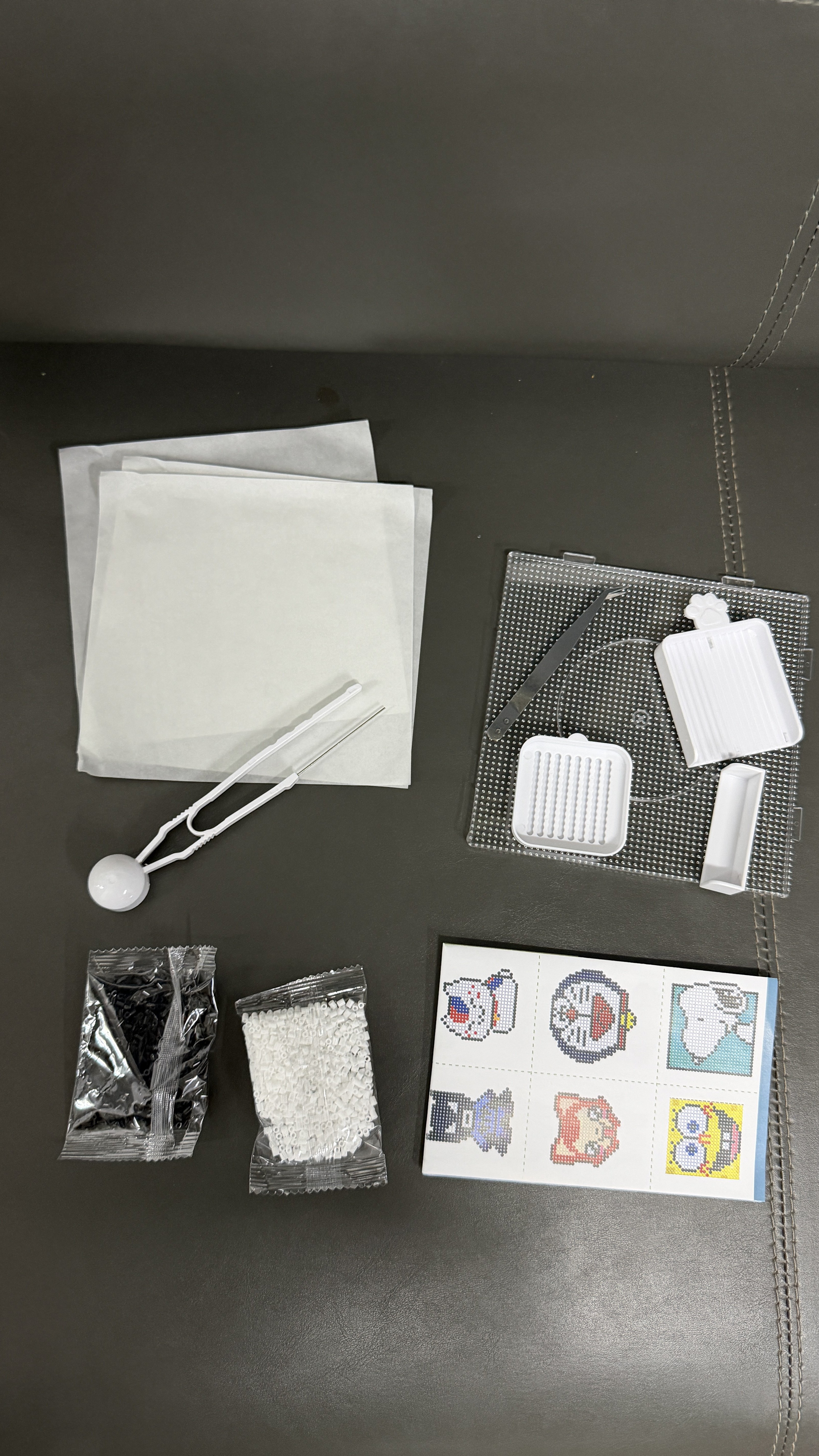 ชุดสีครบ 221 สี พร้อมชุดเครื่องมือ 7 ชิ้น