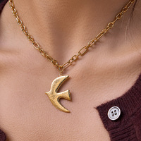 Gaovo Niche Premium Luxury Peace Dove Trendy Animal 18K Gold Plated Stainless Steel Stud Earrings Tarnish Resistant
