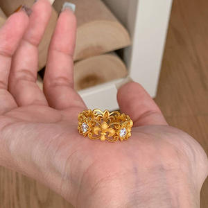Anelli di Lusso alla Moda con Fiori in Cristallo e Strass, Placcati in Oro con Zirconia Cubica, Anello Iris per Donne e Ragazze, Ideale per Fidanzamento - Product Image 5