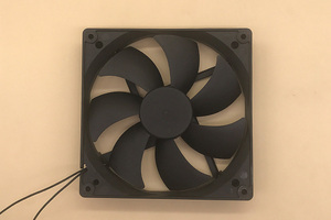 Ventilador eléctrico silencioso USB de 140mm, Motor sin escobillas de 5V CC, rodamiento de manga 14025, flujo <span class=keywords><strong>axial</strong></span> de refrigeración de gabinete de plástico OEM de 1600RPM - Product Image 4