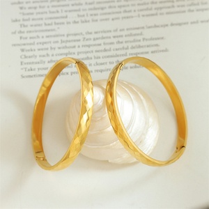Simple Fashion Gold Plated <b>Bangle</b> Stainless Steel square Signet <b>Bangle</b> - Product Image 2
