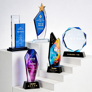 Trofeo y Premio Empresarial de Lujo Personalizado Creativo 2026, Moderno, de Cristal de Alta Gama, con Impresión a Color - Product Image 1