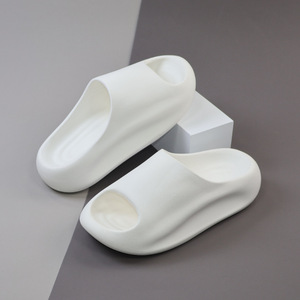 Chaussons pour hommes en EVA à semelle épaisse antidérapante, à bout ouvert, couleur noire unie, pour l'intérieur et l'extérieur, toutes saisons, dessus et doublure en PU - Product Image 4