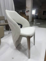 Chaise d'appoint rembourrée de luxe léger nordique, design moderne, dossier incurvé en ailes d'ange, pour villa, hôtel et salle à manger