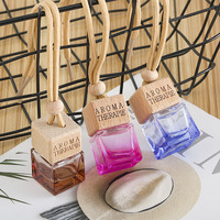Diffuseur de parfum pour voiture en verre vide de 8 ml, pendentif cube, flacon d'aromathérapie, diffuseur de parfum pour voiture suspendu