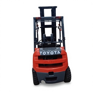 Chariot élévateur à fourche Toyota 3 tonnes GPL d'occasion du Japon, moteur à essence, en stock - Product Image 1