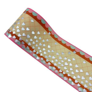 Rollo <span class=keywords><strong>de</strong></span> cinta <span class=keywords><strong>de</strong></span> grogrén con diseño <span class=keywords><strong>de</strong></span> corazones, surtido <span class=keywords><strong>de</strong></span> corazones plateados con efecto metalizado, corazones con purpurina arcoíris y diseños <span class=keywords><strong>de</strong></span> pasteles <span class=keywords><strong>para</strong></span> manualidades infantiles - Product Image 3
