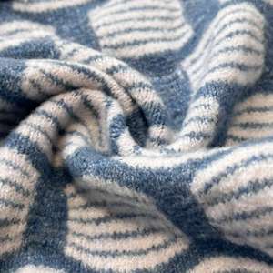 Serat Poliester Daur Ulang 96%/4% Spandex Benang Berwarna yang Disikat dengan Daya Tahan dan Elastisitas untuk Pakaian Olahraga Berkinerja Tinggi - Product Image 3