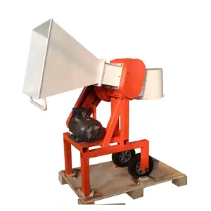 PTO cut long branch into short bamboo firewood cutting chipper machine stove