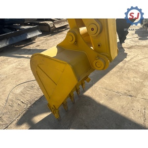 รถขุดขนาดเล็ก Komatsu PC70 7 ตัน มือสองจากญี่ปุ่น พร้อมบุ้งกี๋/หัวเจาะ และพร้อมใช้งาน - Product Image 6