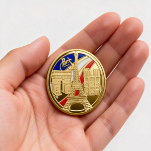 Artisanat métallique de pièces commémoratives dorées de la Tour Eiffel de la <span class=keywords><strong>cathédrale</strong></span> Notre-Dame de Paris, France - Product Image 4